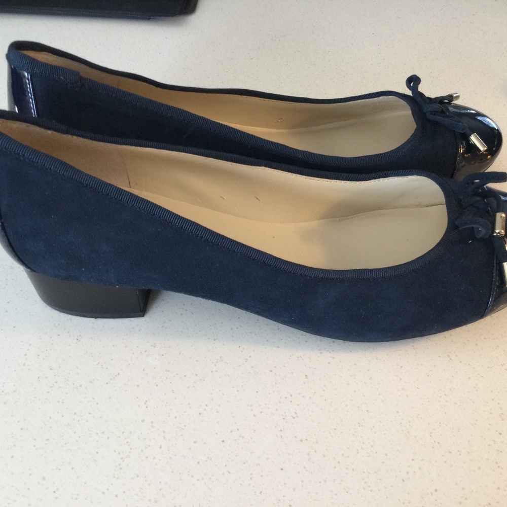 Brand New in Box Isaac Mizrahi Flats